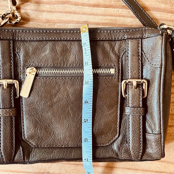 Michael Kors NWOT Leather Crossbody Bag Olive Green Gold Chain - Picture 7 of 13